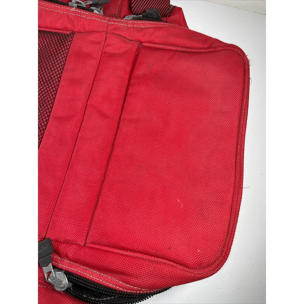 Marlboro Unlimited Gear Large Red Divided Cooler Bag Duffel 20